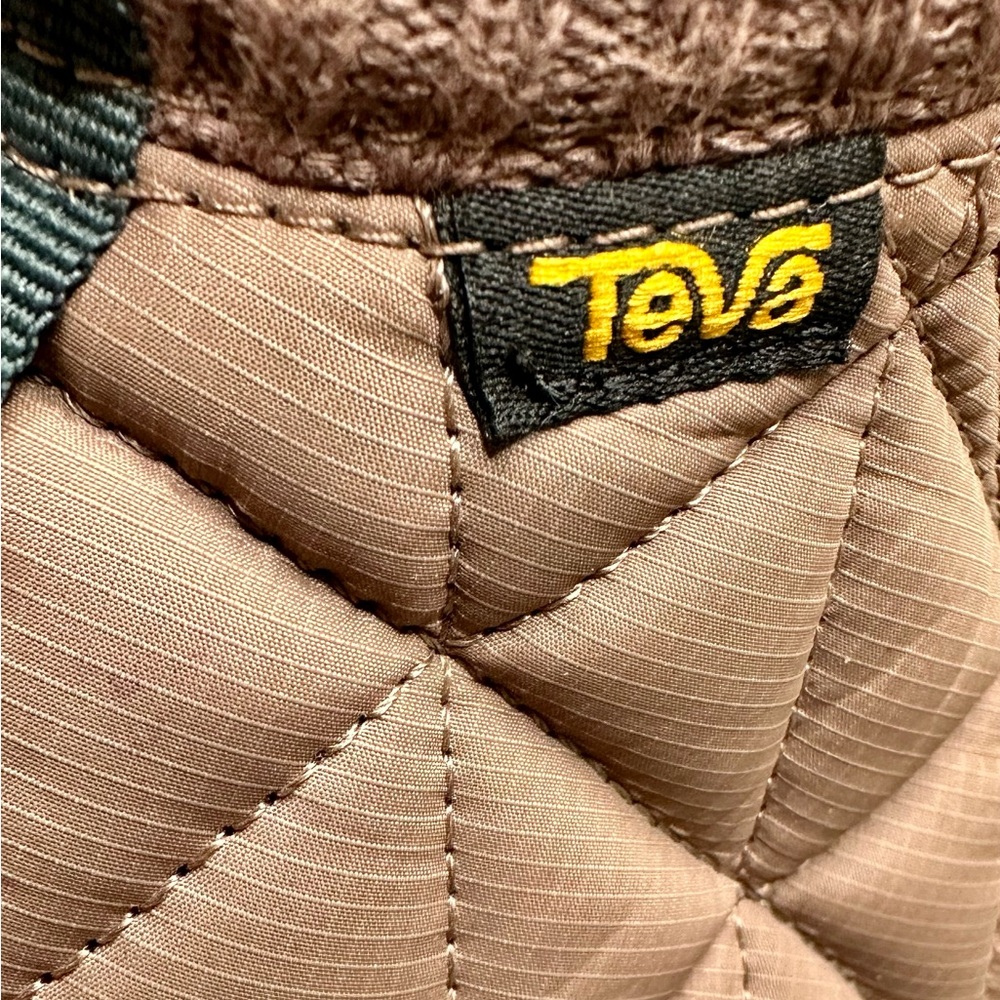 Teva ReEmber Mid Boots – Women’s Size 9 - Picture 3 of 7
